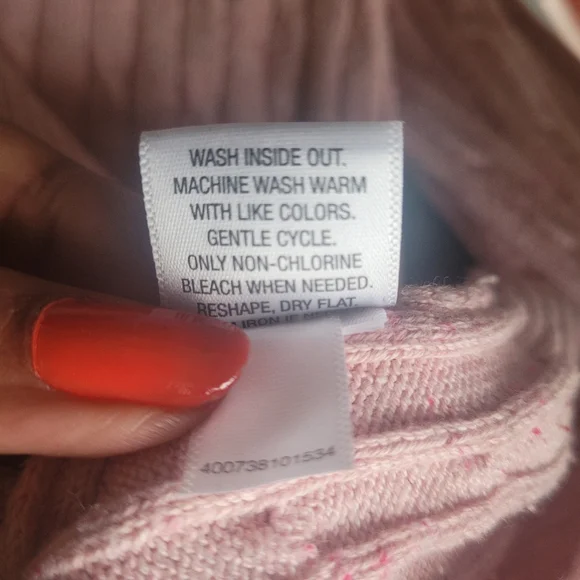 Croft and Barrow v neck pink sweater. Size Large. - Picture 5 of 6